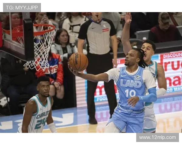 骑士七连胜轻取黄蜂米切尔闪耀